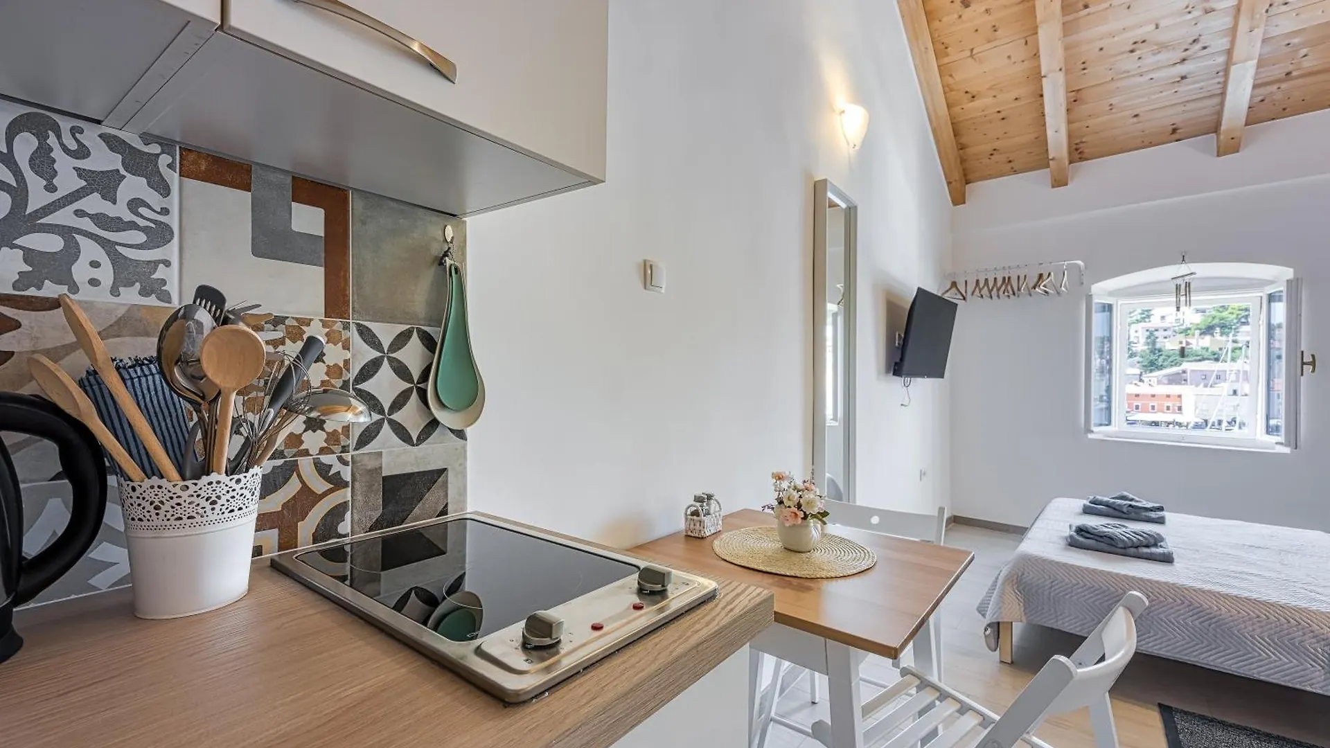 Lasta Losinj Town Studio Apartments - Happy Rentals 말리로시니